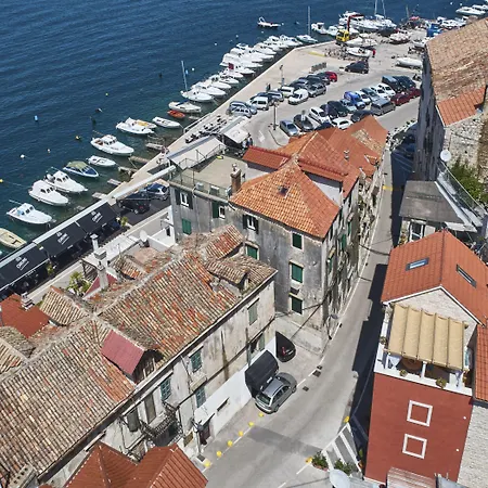 Pergola Aparthotel 4*