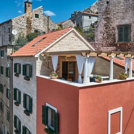 Pergola Apartahotel Šibenik