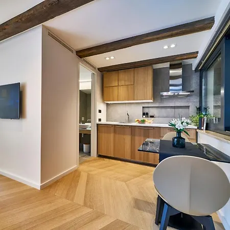 アパートホテル Pergola シベニク